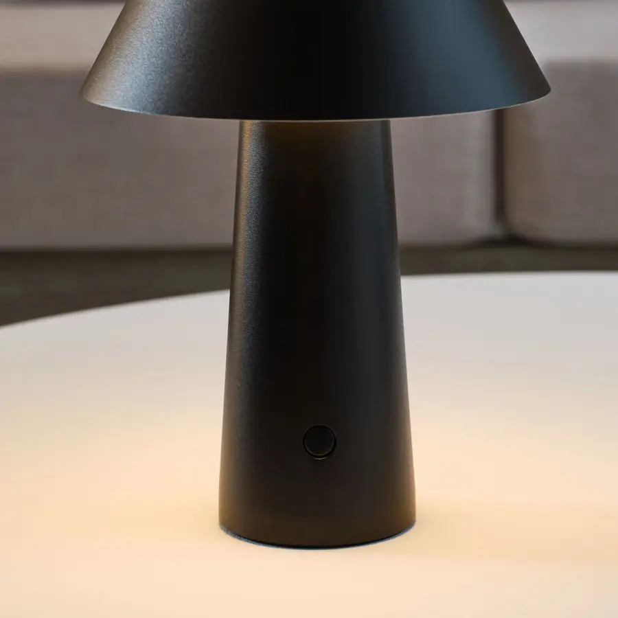 Sesa Short Rechargeable Table Lamp - Image 11