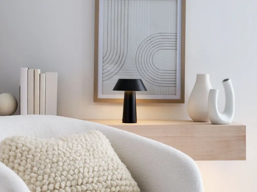 Sesa Short Rechargeable Table Lamp - Image 21