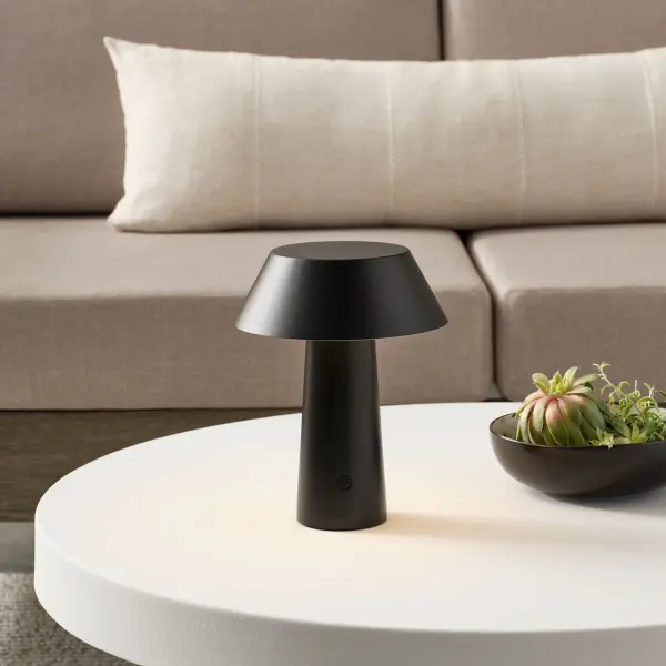 Sesa Short Rechargeable Table Lamp - Image 10
