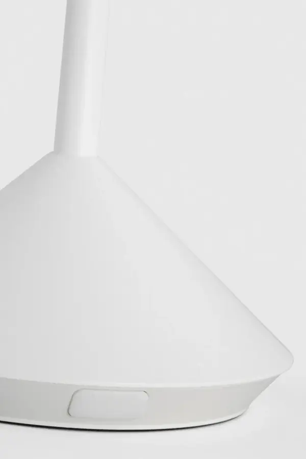 Moneta Rechargeable Table Lamp - Image 9