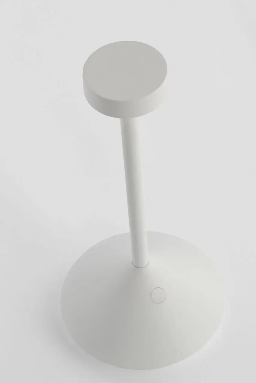 Moneta Short Rechargeable Table Lamp - Image 4