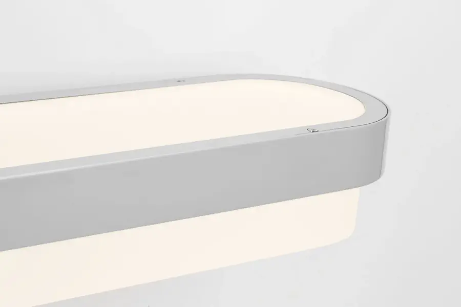 Ismay 36-Inch Bath Light in Chrome - Image 3