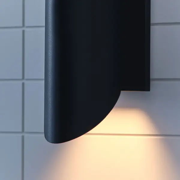 Ruxton Medium Outdoor Wall Lantern - Image 18