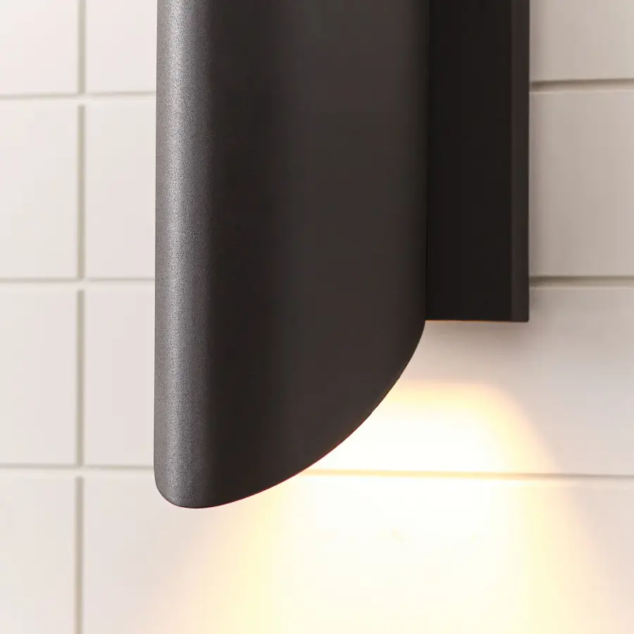 Ruxton Medium Outdoor Wall Lantern - Image 27
