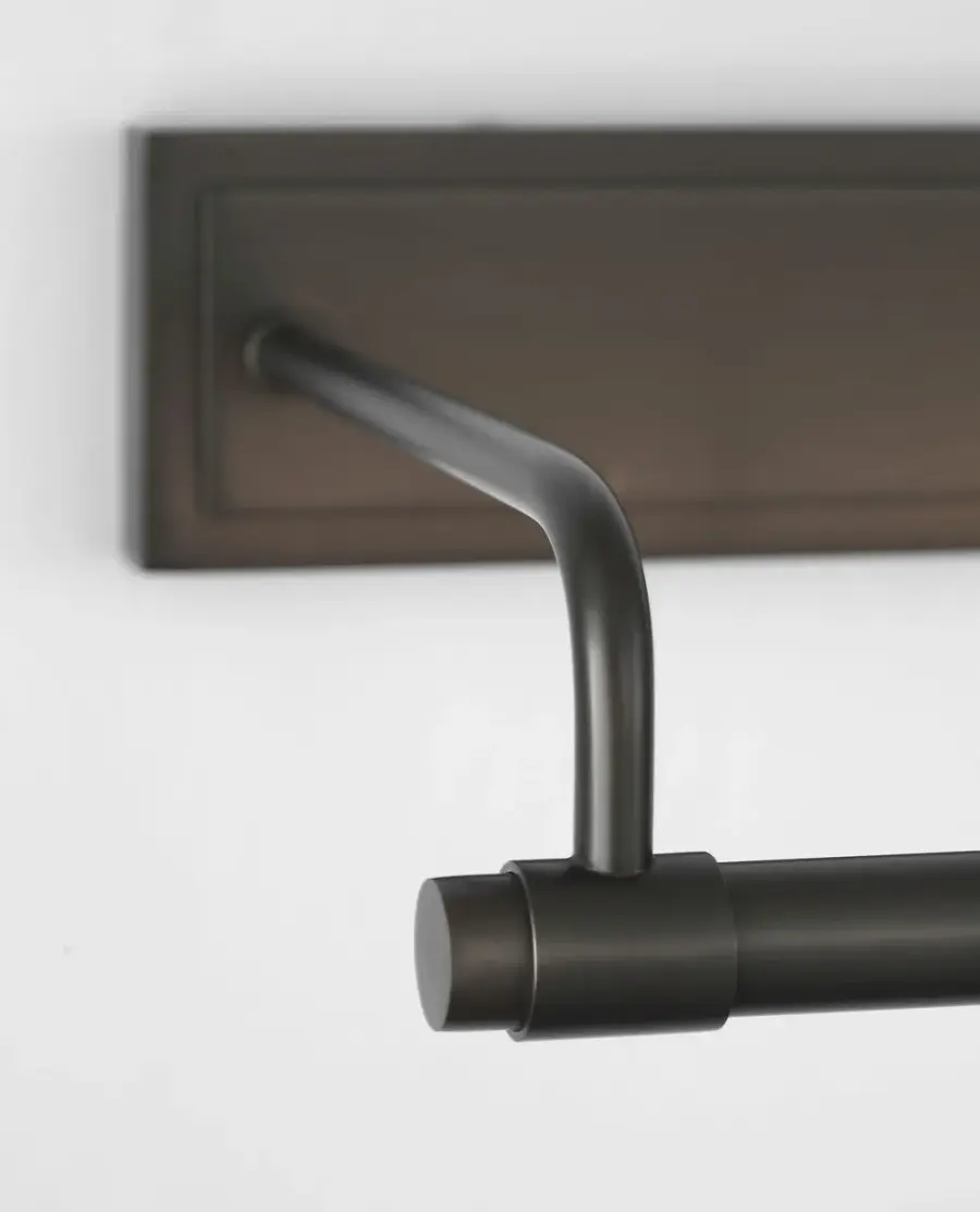 Kidd 18" Hardwired Picture Light in Bronze - Image 4
