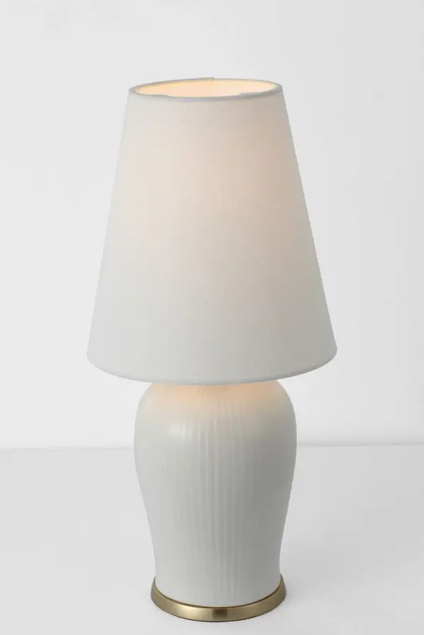 Classic Ivory Table Lamp with Timeless Elegance - Image 5
