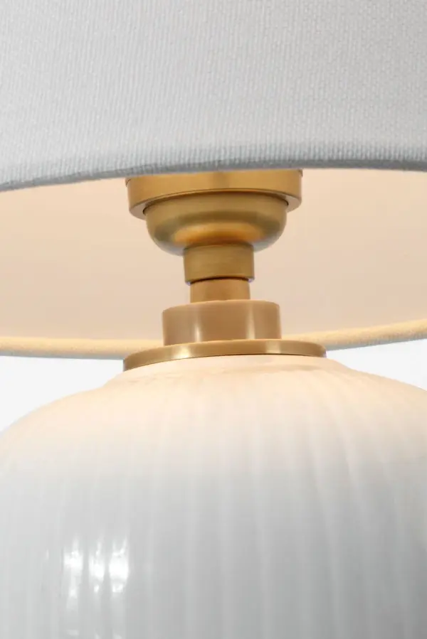 Classic Ivory Table Lamp with Timeless Elegance - Image 7