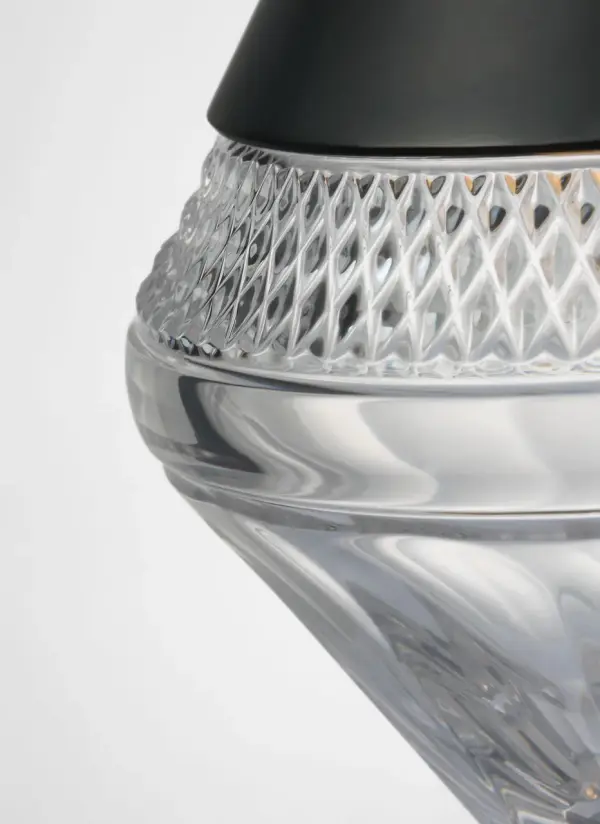 Elegant Portable Lighting with Crystal Sophistication - Image 12