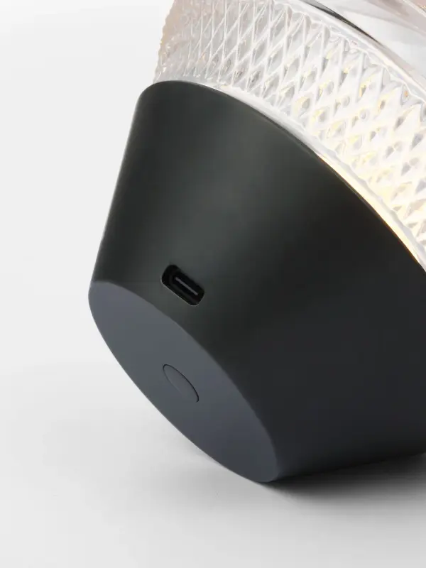 Elegant Portable Lighting with Crystal Sophistication - Image 13