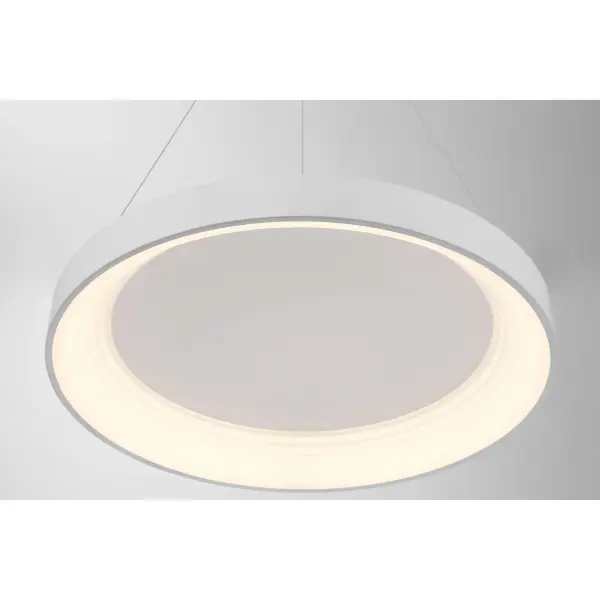 Sleek Linear LED Pendant with Exceptional Color Rendering - Image 3