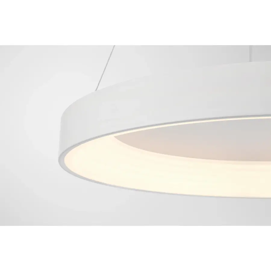 Sleek Linear LED Pendant with Exceptional Color Rendering - Image 4