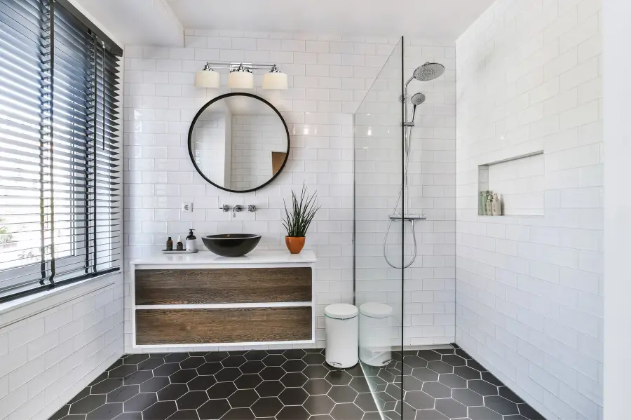 Elegant Chrome Vanity Light with Timeless Appeal - Image 16