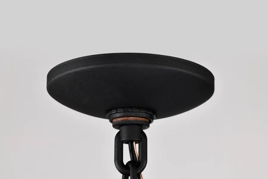 Classic Outdoor Pendant with Vintage Charm and Modern Durability - Image 5