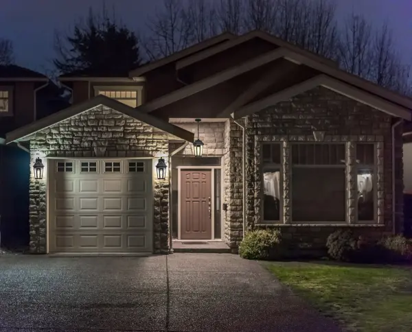 Classic Outdoor Wall Light with Provincial Charm and Water Glass Detail - Image 13