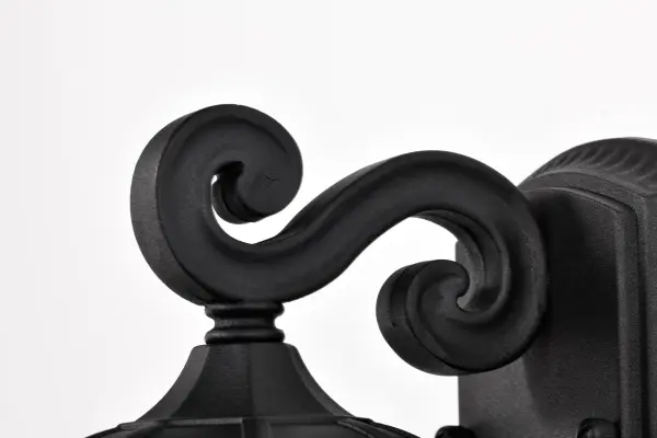 Classic Outdoor Wall Light with Provincial Charm and Water Glass Detail - Image 7