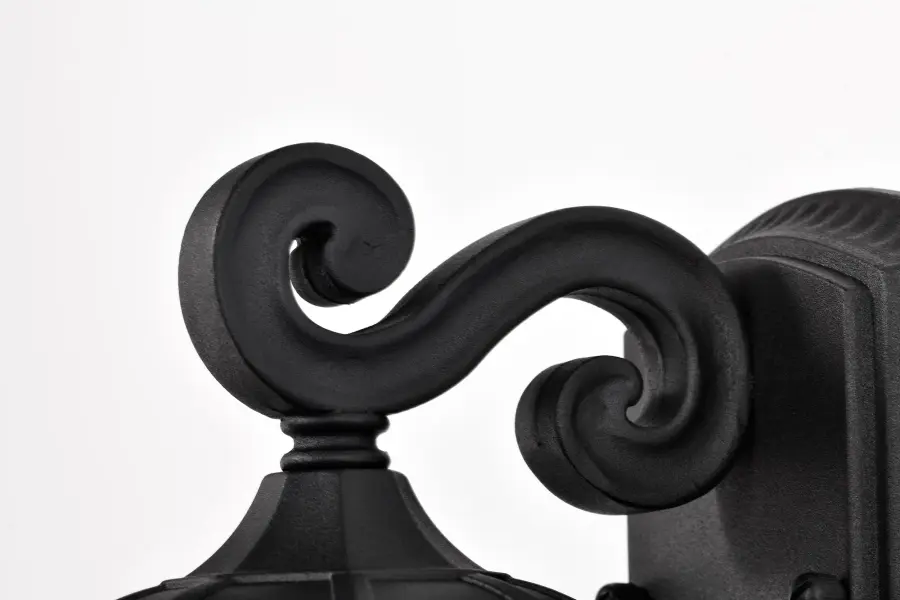 Classic Outdoor Wall Light with Provincial Charm and Water Glass Detail - Image 7