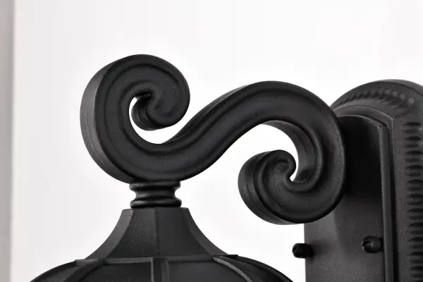 Classic Outdoor Wall Light with Provincial Charm and Water Glass Detail - Image 7