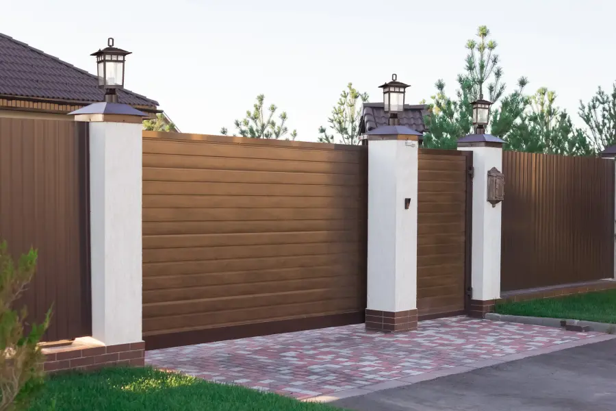 Cove Neck Outdoor Post Light - Rustic Bronze with Clear Seeded Glass - Image 12