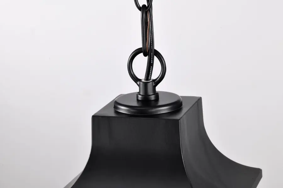 Classic Lantern Style Meets Modern Durability for Outdoor Spaces - Image 7