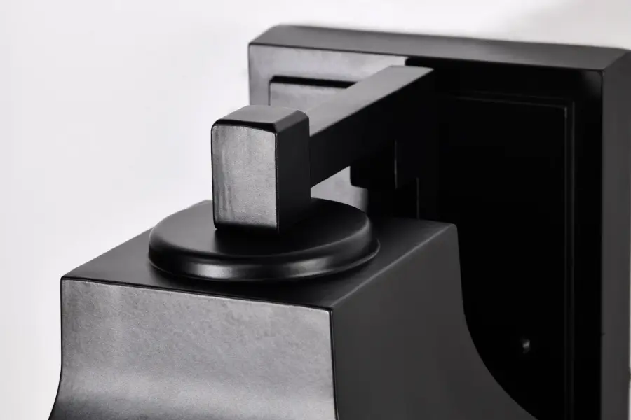 Classic Lantern Style Meets Modern Durability for Outdoor Spaces - Image 12