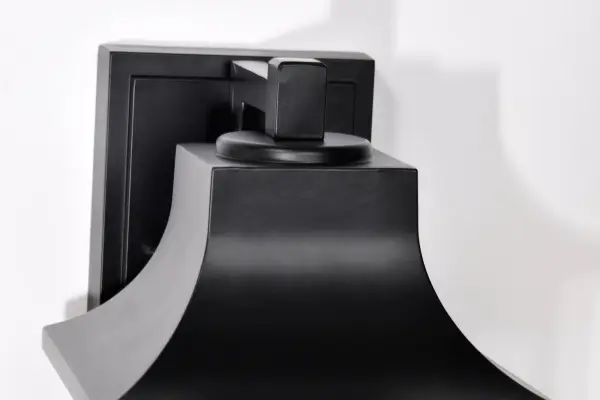 Classic Lantern Style Meets Modern Durability for Outdoor Spaces - Image 7