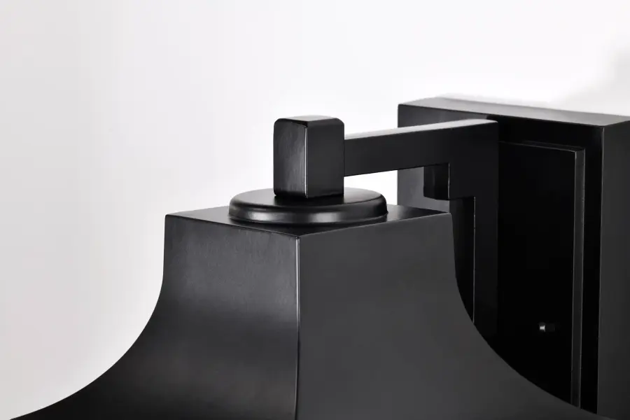 Classic Lantern Style Meets Modern Durability for Outdoor Spaces - Image 8