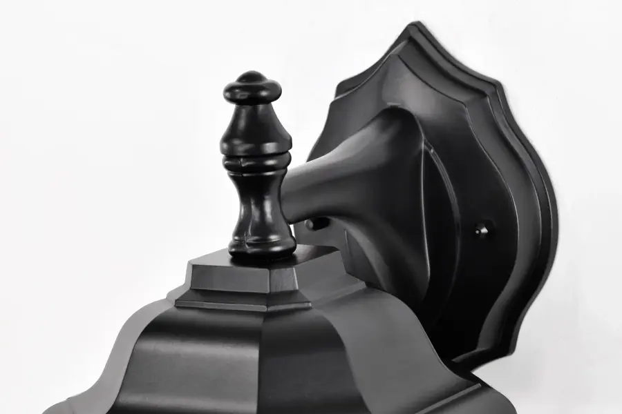 Tudor-Inspired Elegance for Your Home's Exterior - Image 8