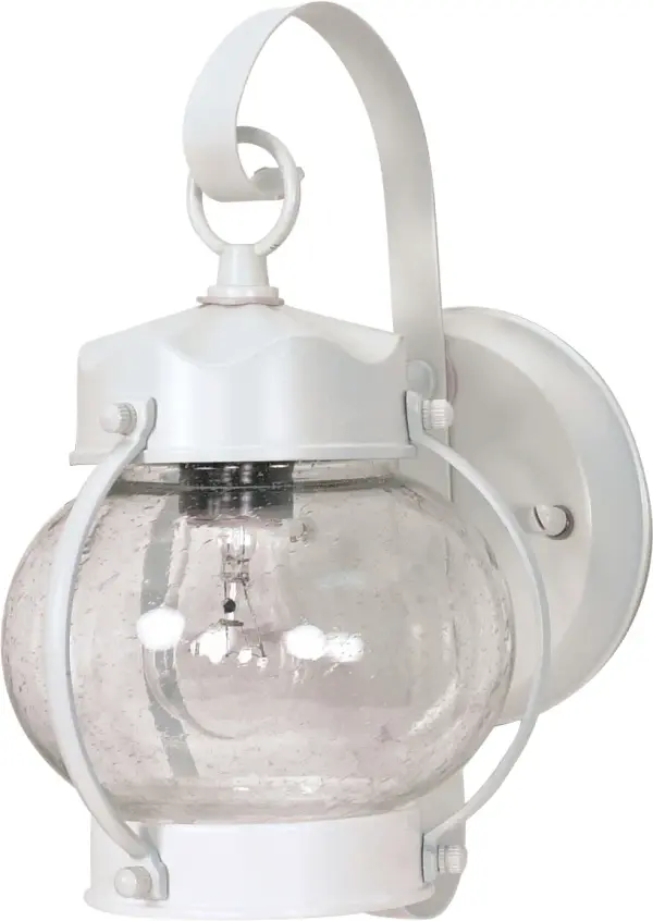 This traditional onion-style wall lantern combines classic design with practical outdoor lighting. The white finish and clear seeded glass create a charming, welcoming look perfect for coastal, farmhouse, or traditional homes.