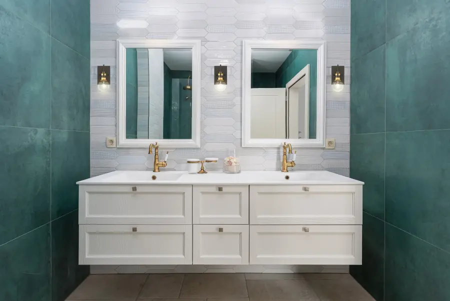 Intention 1-Light Vanity Wall Sconce in Warm Brass and Black - Image 9