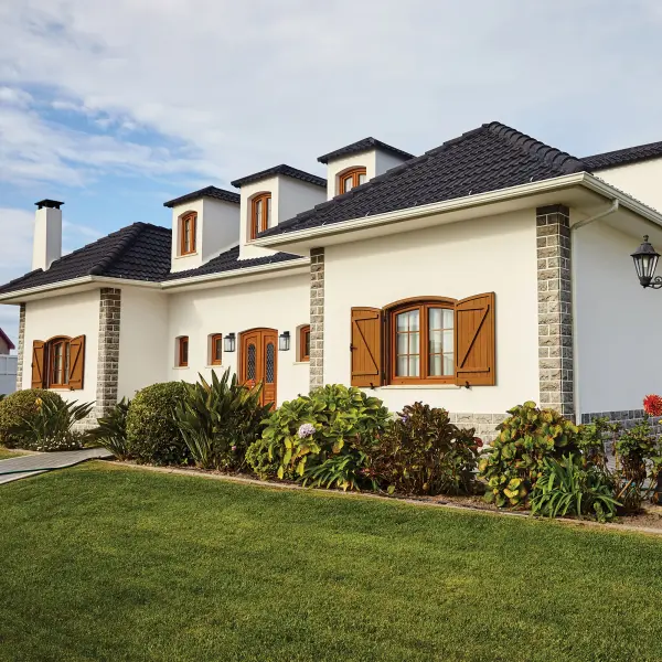 Sullivan Medium Wall Lantern - Matte Black with Clear Seeded Glass - Image 7