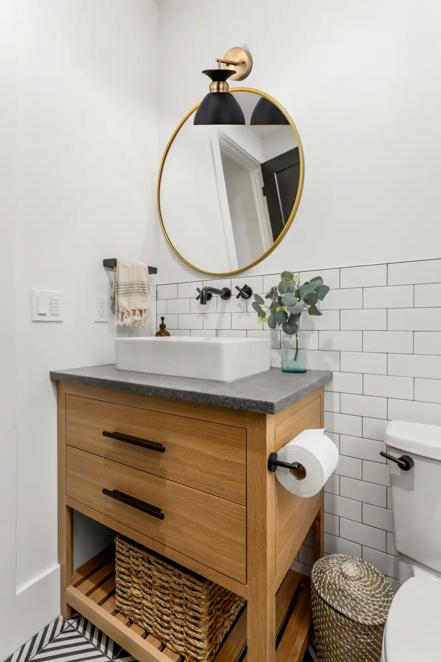 Perkins 1-Light Wall Sconce in Matte Black with Burnished Brass - Image 5