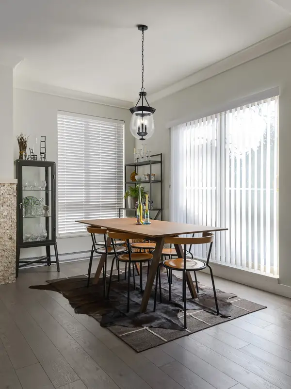 Boliver 3-Light Pendant in Matte Black with Clear Seeded Glass - Image 18