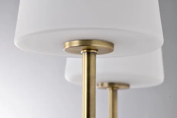 Elegant Traditional Sconce with Timeless Brass Finish - Image 9