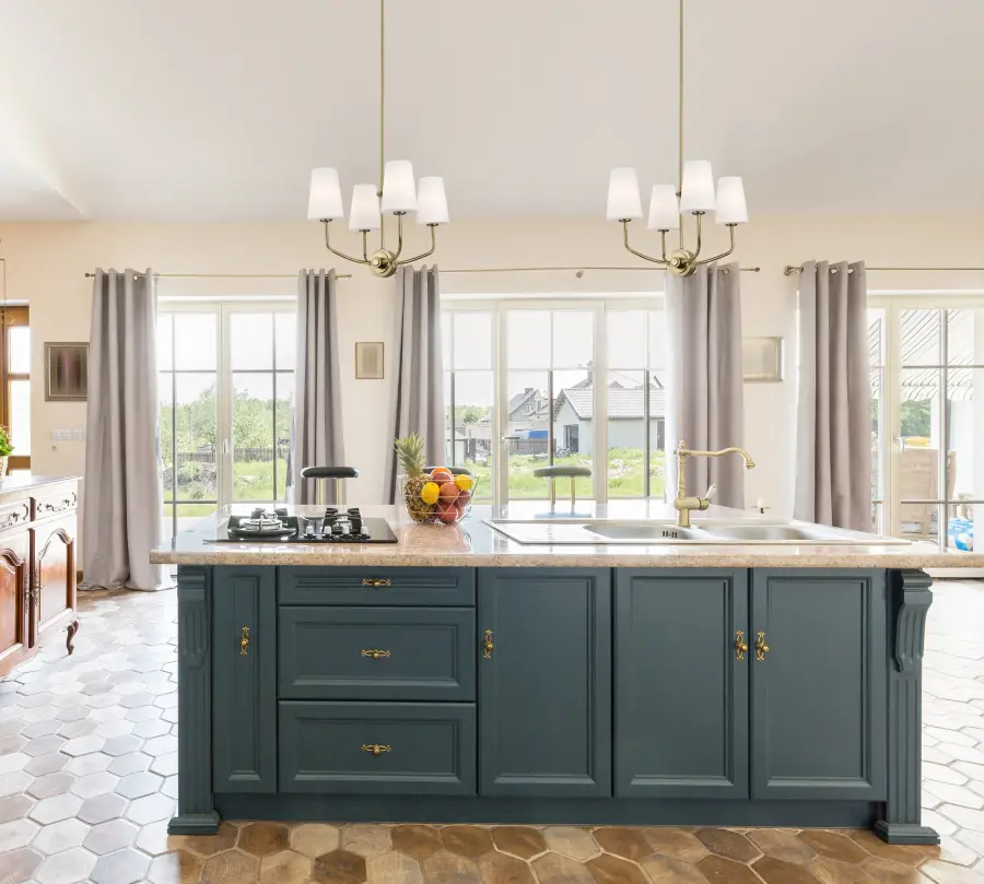 Elegant Traditional Chandelier with Timeless Vintage Brass Finish - Image 14