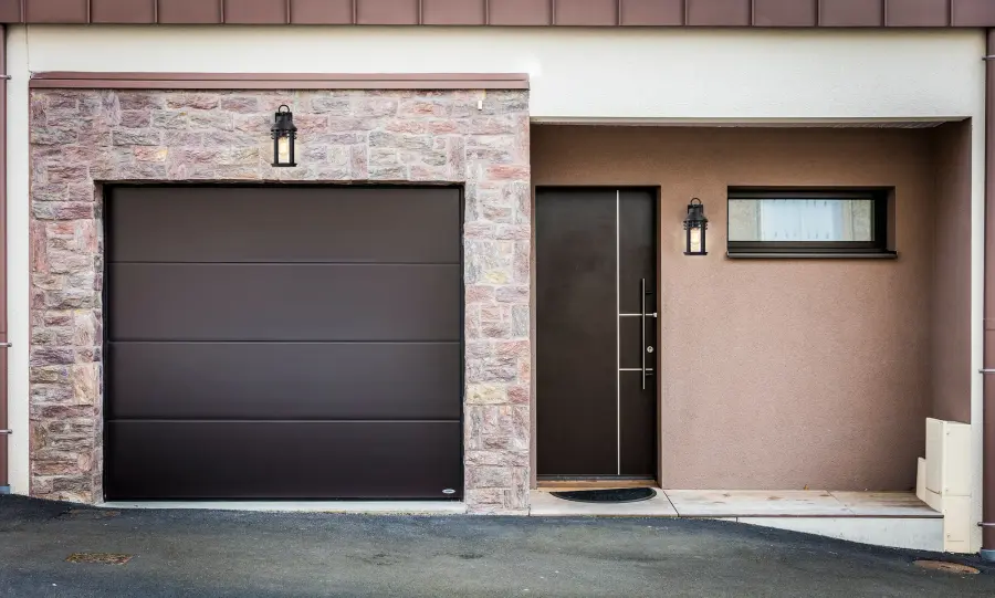 Wilton 1-Light Medium Outdoor Wall Lantern - Image 2