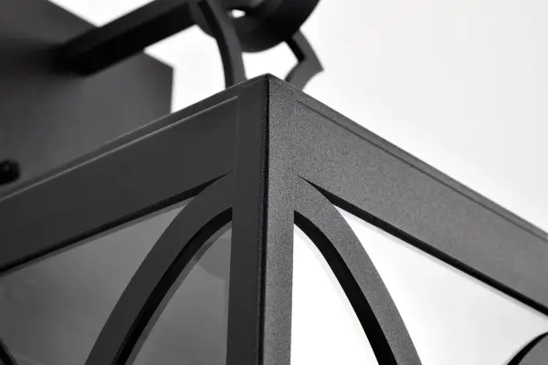 Elegant Outdoor Lighting with Timeless Curb Appeal - Image 15