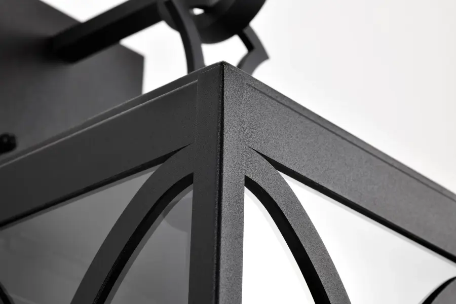 Elegant Outdoor Lighting with Timeless Curb Appeal - Image 15