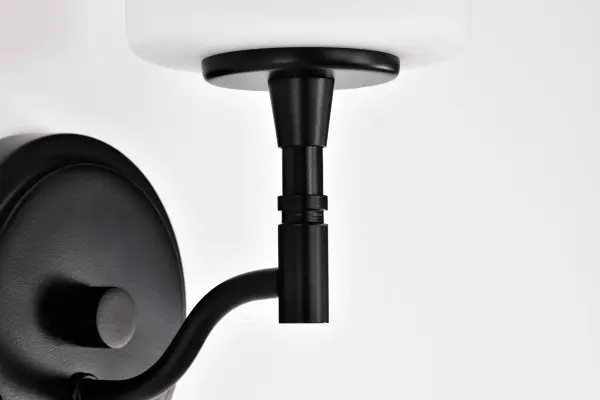 Elegant Transitional Vanity Light with Timeless Appeal - Image 12