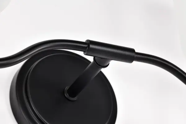 Elegant Transitional Vanity Light with Timeless Appeal - Image 17