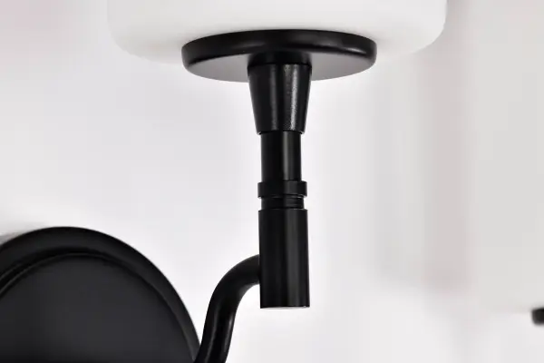 Elegant Transitional Vanity Light with Timeless Appeal - Image 11