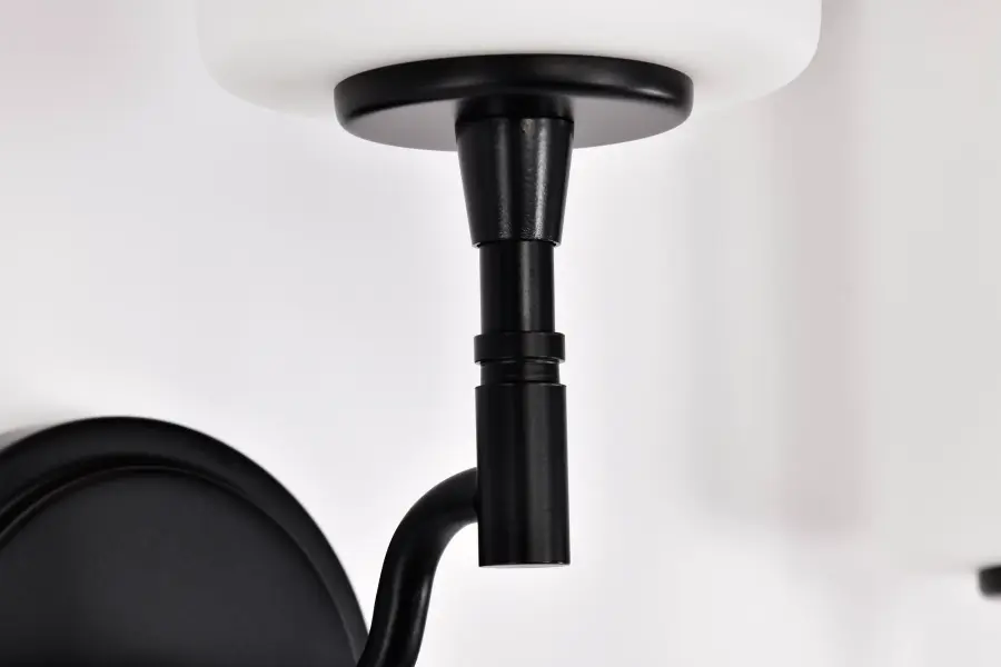 Elegant Transitional Vanity Light with Timeless Appeal - Image 11