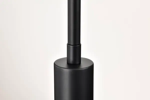 Industrial Farmhouse Elegance with Modern Sophistication - Image 9