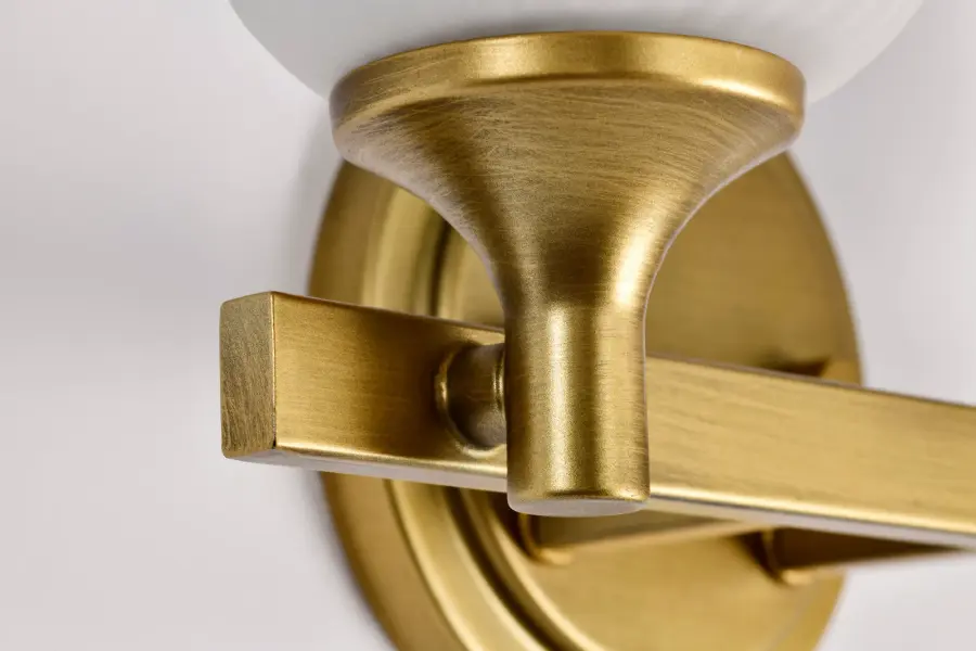 Elegant Brass Vanity Light with Timeless Scalloped Glass Design - Image 12