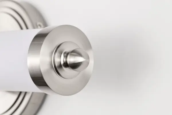 Sleek Modern Vanity Light with Soft, Diffused LED Illumination - Image 6