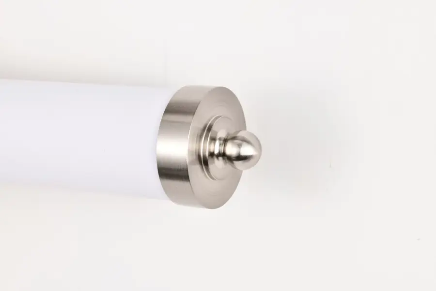 Modern LED Vanity Light with Soft, Diffused Illumination - Image 5