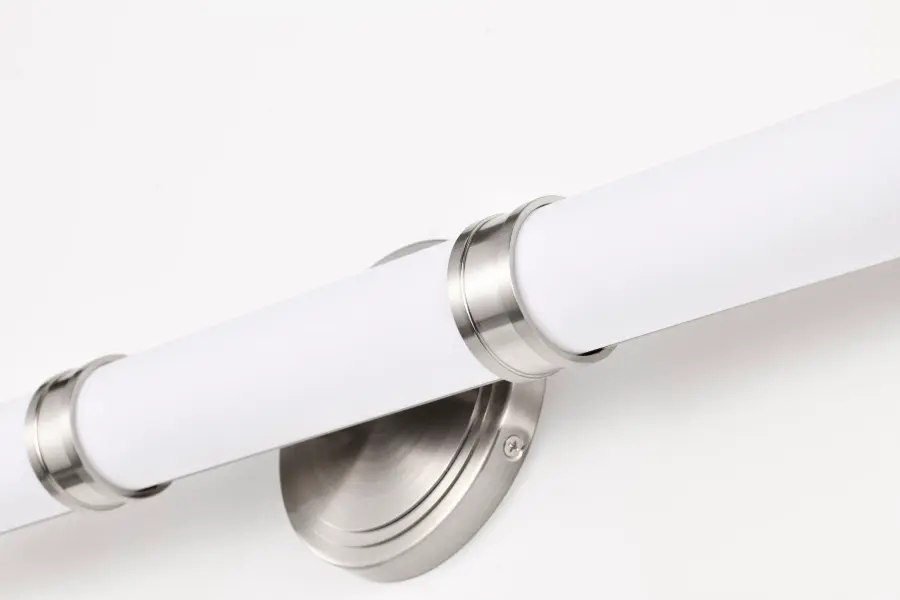 Modern LED Vanity Light with Soft, Diffused Illumination - Image 7