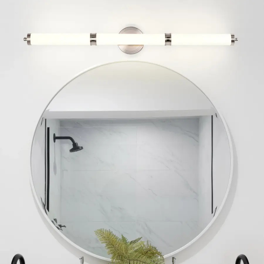 Modern LED Vanity Light with Soft, Diffused Illumination - Image 10