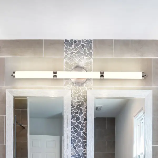 Modern LED Vanity Light with Soft, Diffused Illumination - Image 11