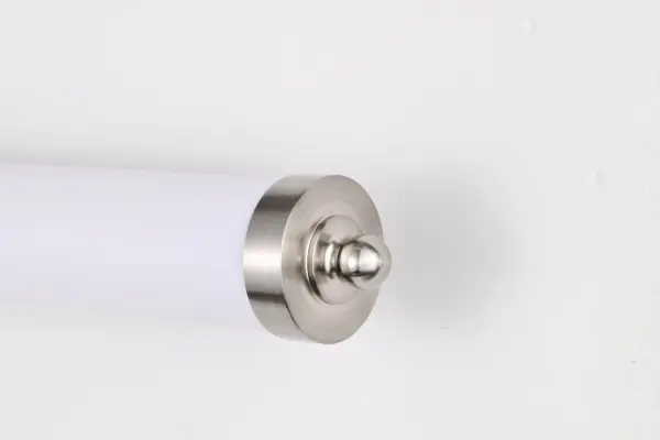 Modern LED Vanity Light with Soft, Diffused Illumination - Image 5