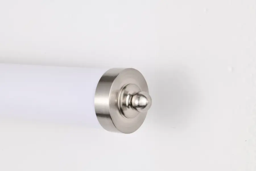 Modern LED Vanity Light with Soft, Diffused Illumination - Image 5